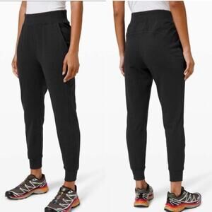 Lululemon Women’s Size 6 Black Confetti Specks Warm Down Jogger Pants